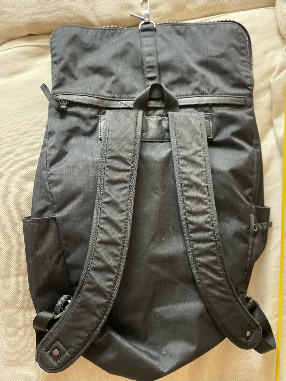 lululemonEveryday Backpack - Picture 3 of 8